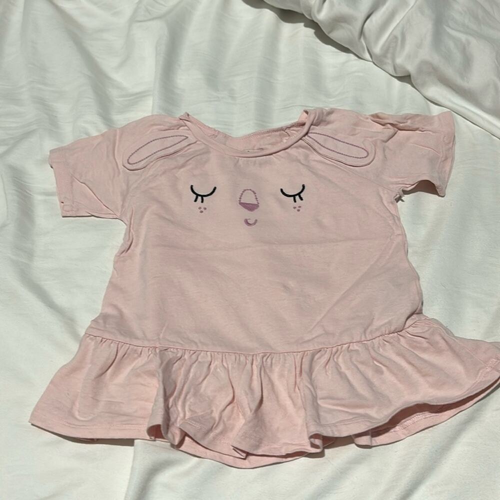 Gap 5 pink short sleeve bunny t shirt peplum hemline 💯 cotton euc